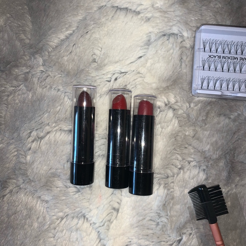 Makeup kit! - Picture 7 of 7